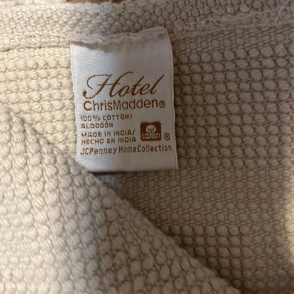 Reversible (Tan/Cream) Shower Curtain with Coordinating Bath Rug (Tan) EUC